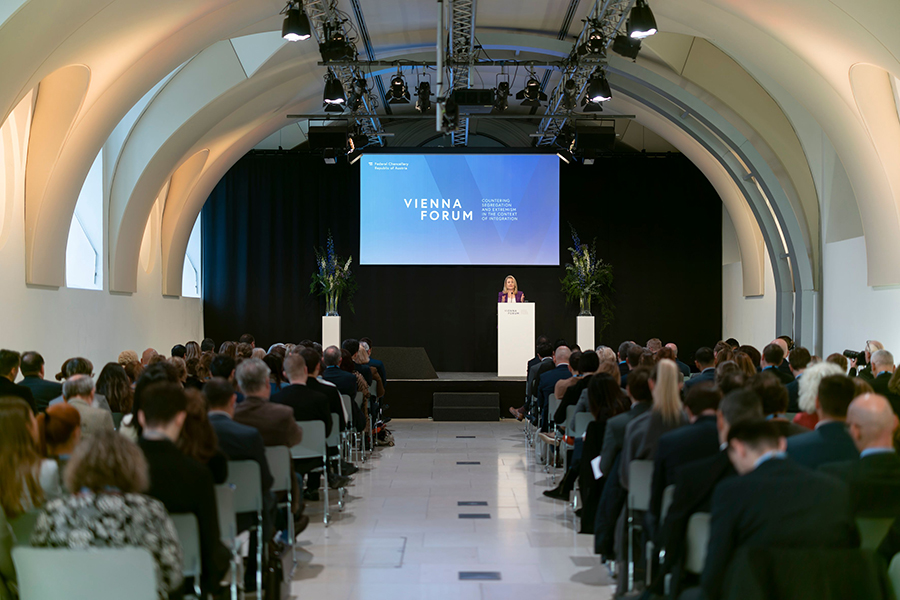 Forum w Wiedniu, 5.12.2022 Countering Segregation and Extremism in the Context of Integration" ein.